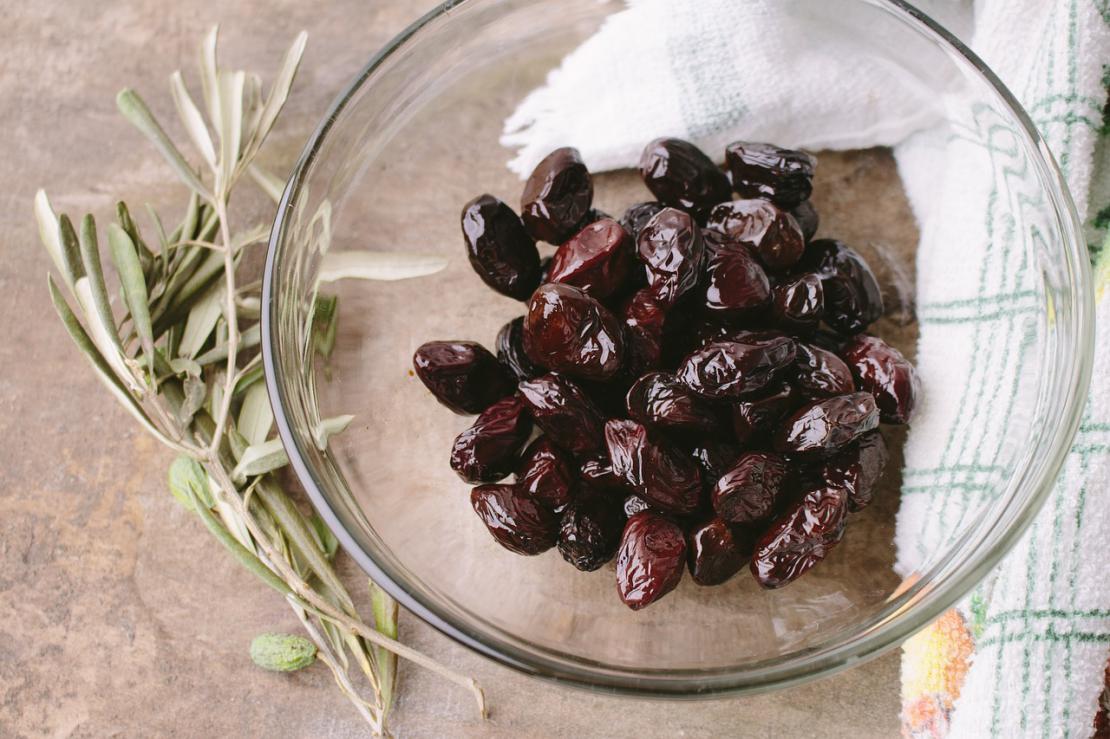 Olives piquantes apéritives