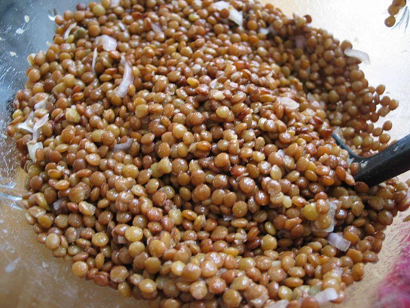 Salade de lentilles au tofu fumé